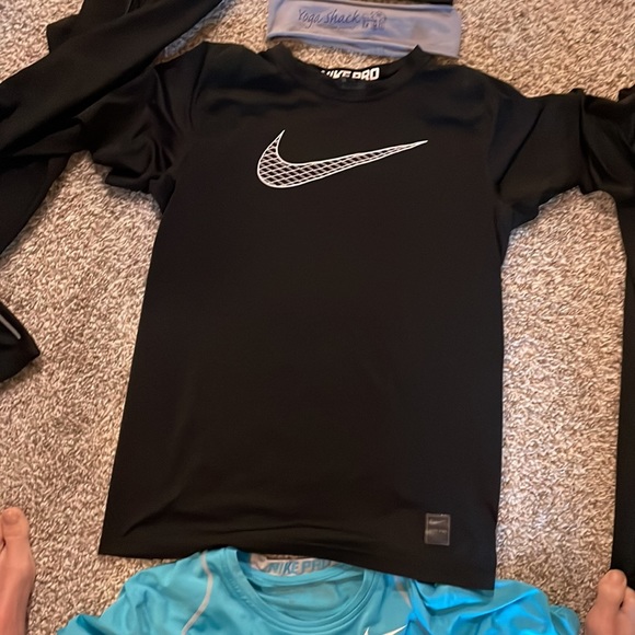 NIKE BUNDLE - Picture 5 of 16